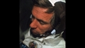 Auf dem Rückflug zur Erde: Gene Cernan, schlafend. Bild: NASA