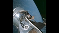 Dave Scott in der Luke des Raumschiffs. Bild: NASA