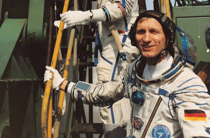 Klaus-Dietrich Flade war der erste Deutsche, der die damalige sowjetische Raumstation MIR besuchte. 
Bild: DLR